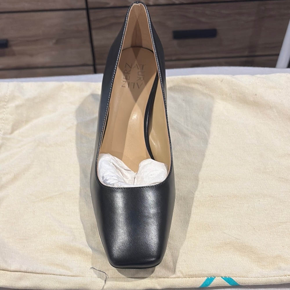 Naturalizer, Karina, Black Leather Heels